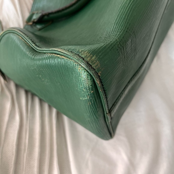 Louis Vuitton epi speedy 30 green! - Picture 3 of 9